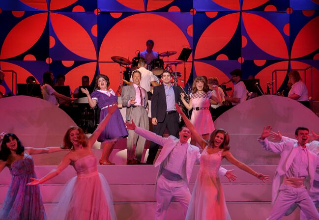 Catch Me If You Can Set Crew